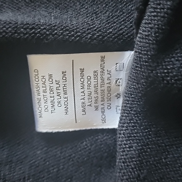 Blue Sky plus-size black knit long cardigan with patch pockets. Size 1X - Picture 8 of 10